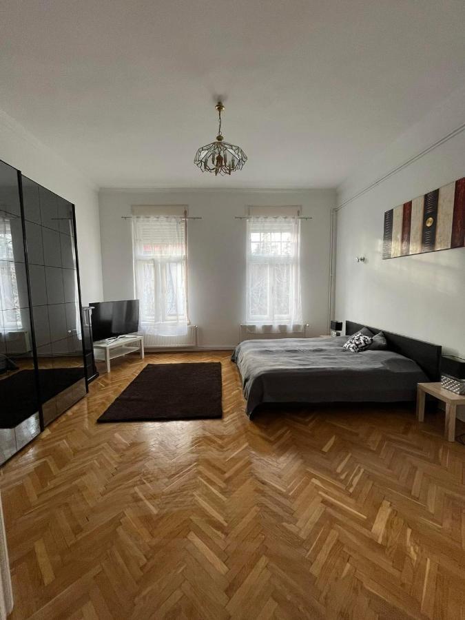 Szeged Apartman Bagian luar foto
