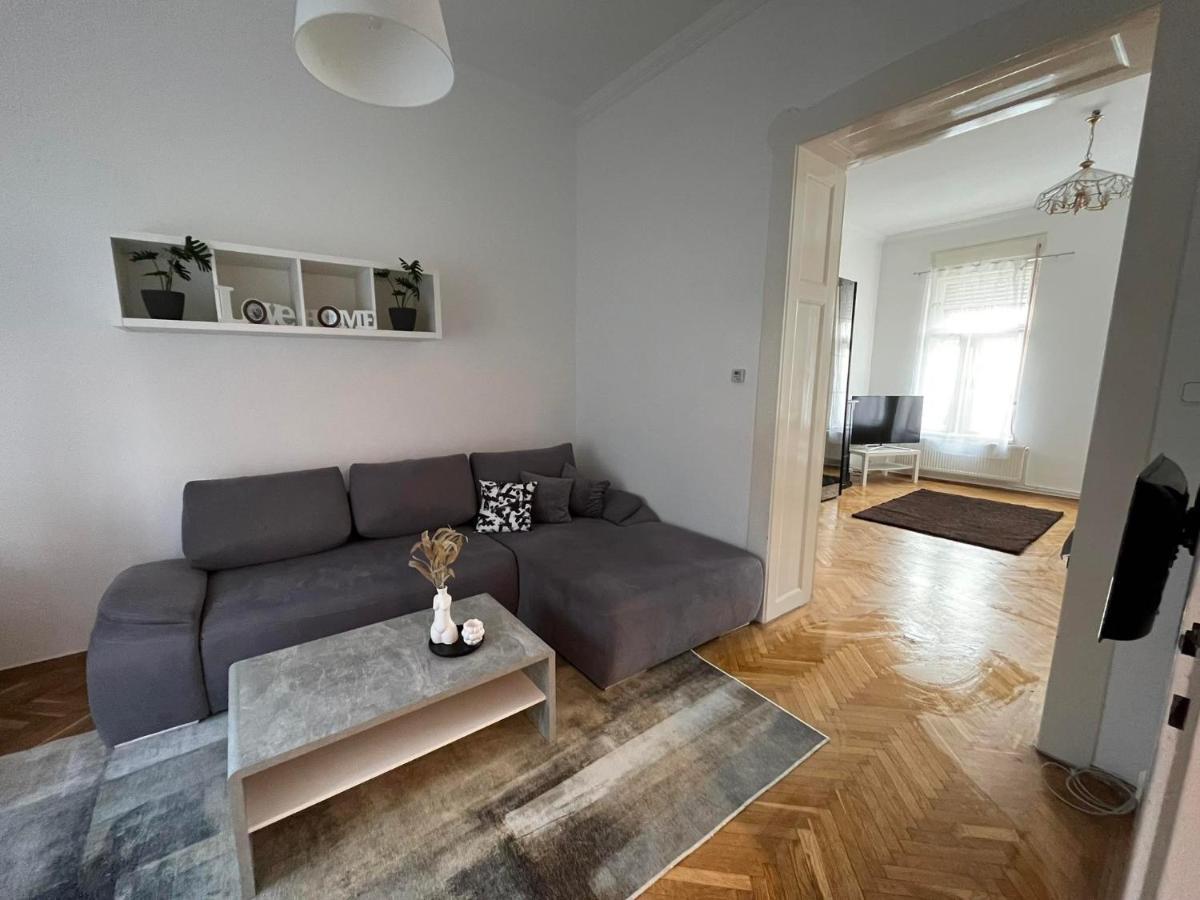 Szeged Apartman Bagian luar foto